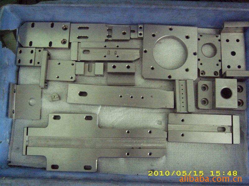 抢占人形机器人供应链！2025年超130家企业官宣合作剑指具